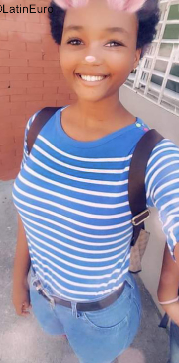 Date this voluptuous Dominican Republic girl Yariany from Nagua DO35700