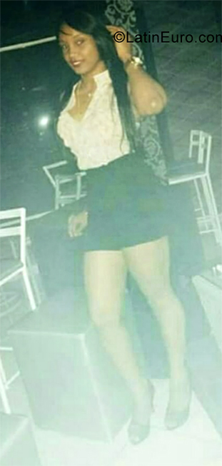 Date this voluptuous Dominican Republic girl Eridania from Santiago DO35709
