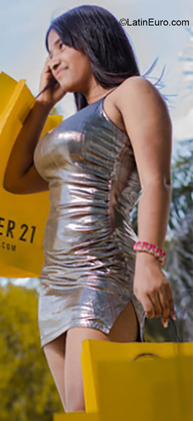 Date this exotic Dominican Republic girl Merilisy from Santo Domingo DO35728