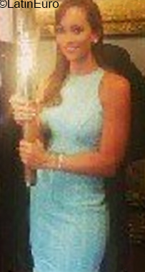 Date this happy Venezuela girl Isabella from Caracas VE2658