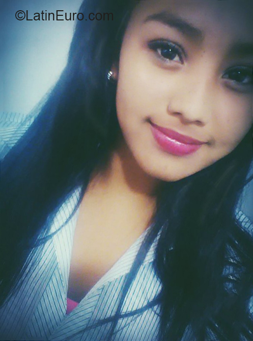 Date this good-looking Colombia girl Jennifer from Monteria CO25947