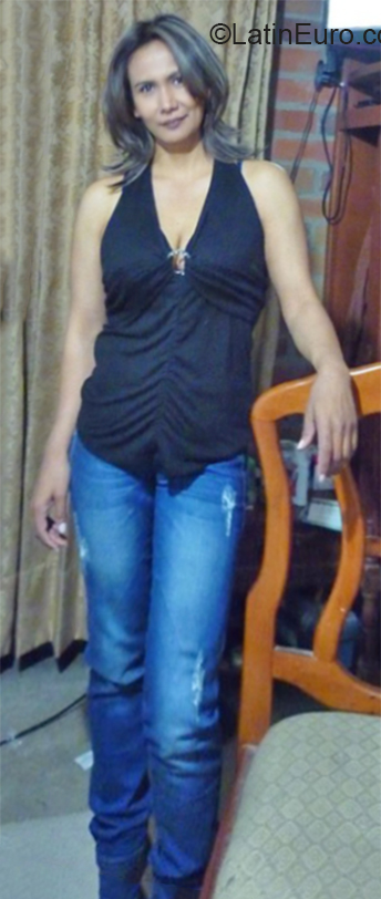 Date this lovely Colombia girl Yoli from Bogota CO25948