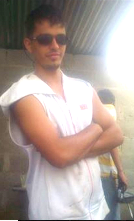 Date this voluptuous Venezuela man Jhon edward from Barquisimeto VE2652