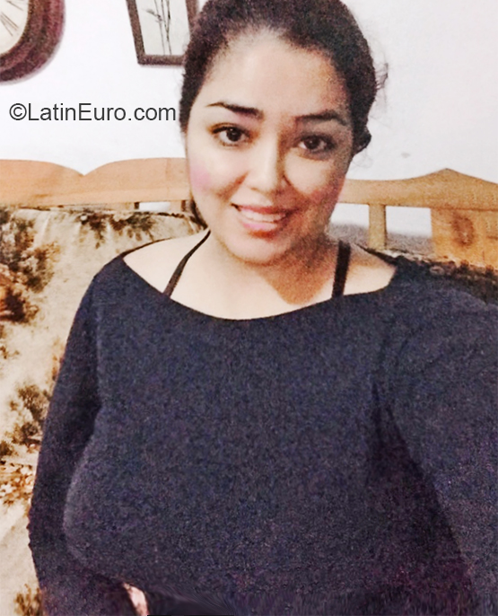 Date this hot Panama girl Lady from Panama PA1300