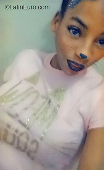 Date this pretty Dominican Republic girl Ruth from Santo Domingo DO36087