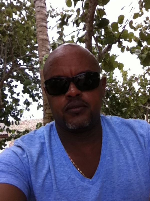 Date this charming Canada man T from Toronto CA816