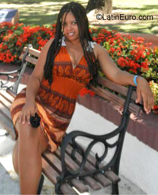 Date this exotic Dominican Republic girl Yoli from Santo Domingo DO36136