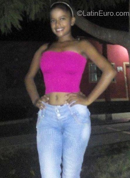 Date this delightful Colombia girl Neyla from Bucaramanga CO26125