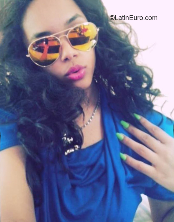 Date this lovely Dominican Republic girl Elizaberh from San cristobal DO36215