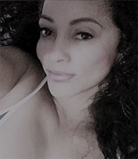 Date this charming Colombia girl Luna from Cali CO26138