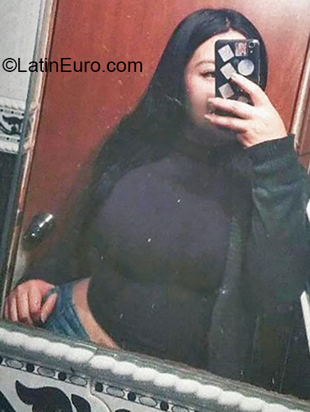 Date this hot Venezuela girl Sofia from Chacao VE2736