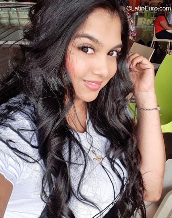 Date this fun China girl Natalia from cali CO26211