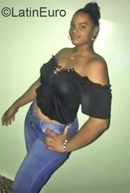 Date this good-looking Dominican Republic girl Arleny from La Vega DO36451