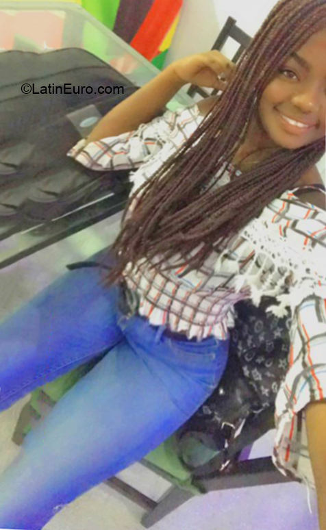 Date this charming Dominican Republic girl Abigail from San Pedro De Macoris DO36478