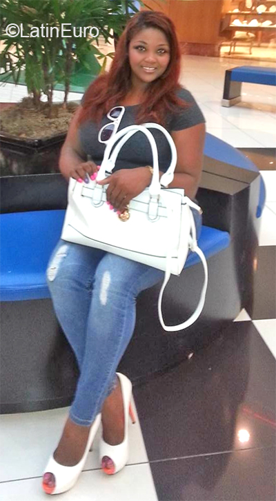 Date this athletic Dominican Republic girl Odalis from san cristobal DO36676