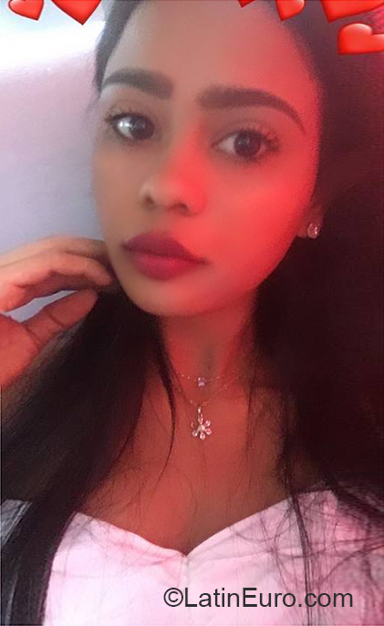 Date this fun Dominican Republic girl Lorena from Santiago DO36494