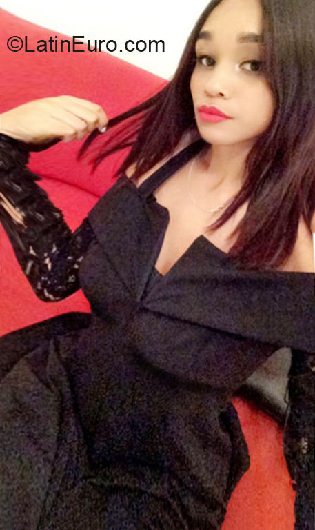 Date this attractive Dominican Republic girl Stephanie from La Vega DO36567