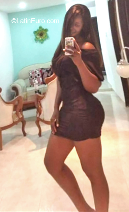 Date this delightful Colombia girl Nana from Cali CO26283