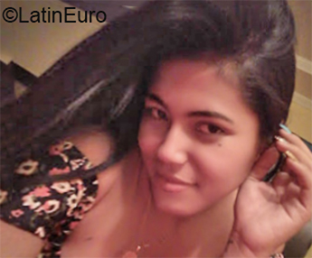 Date this sultry Venezuela girl Ana Paula from Caracas VE2796