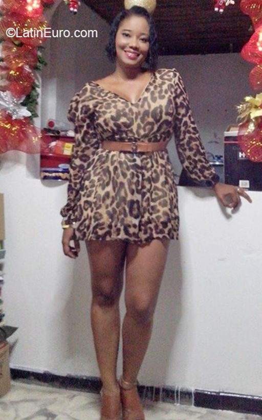 Date this stunning Colombia girl Yesenia from Cali CO26300