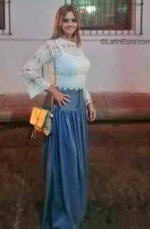 Date this hard body Colombia girl Monica from Cucuta CO27056