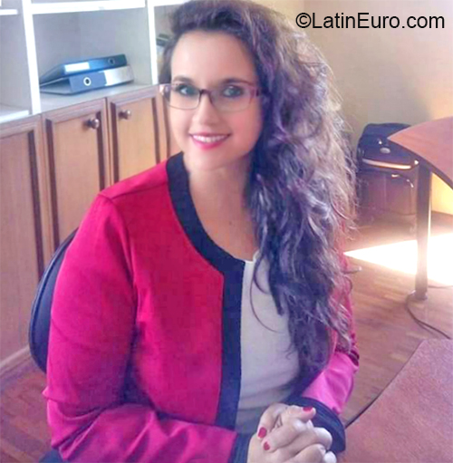 Date this georgeous Ecuador girl Estefany from Quito EC386