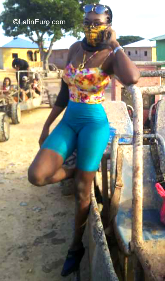 Date this fun Dominican Republic girl Elisa from Santo Domingo DO36631