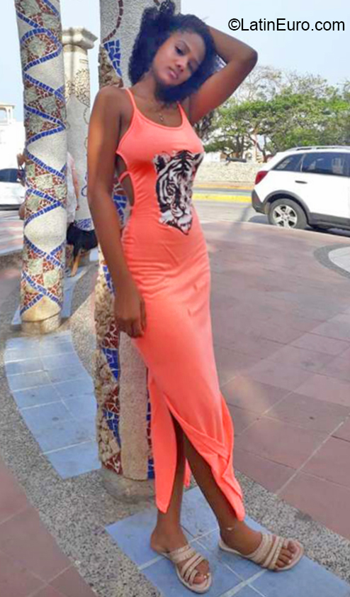 Date this stunning Colombia girl Wendy from La Guajira CO26371