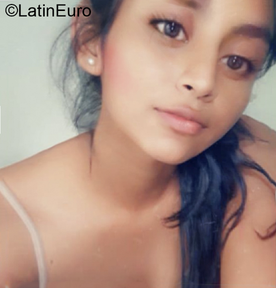 Date this fun El Salvador girl Eunice from San Salvador SV101