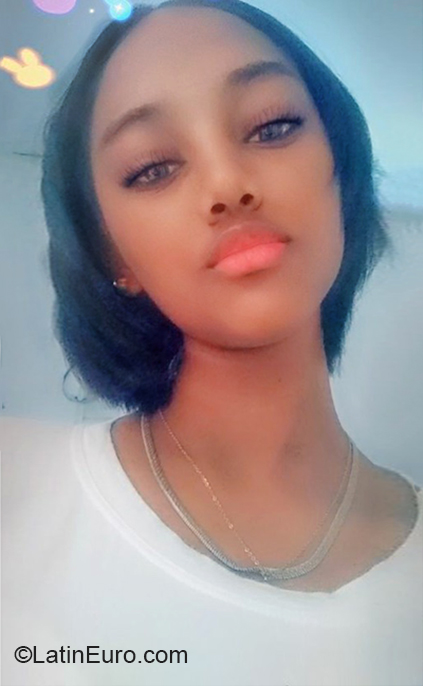 Date this georgeous Dominican Republic girl Yenny from San Pedro De Macoris DO36779