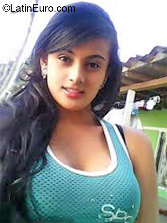 Date this young Colombia girl Erika from Cucuta CO26405
