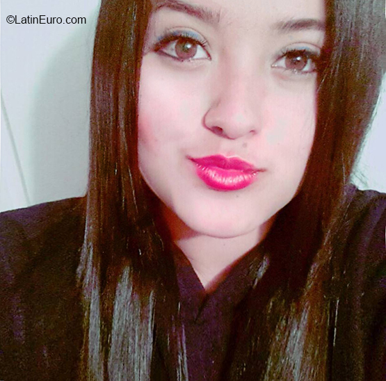 Date this gorgeous Ecuador girl Jhoana from Guaranda EC411