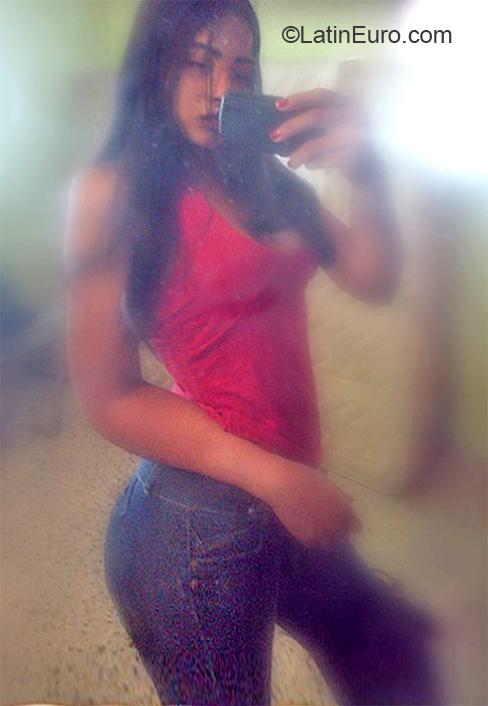 Date this hot Venezuela girl Duglismar from Maturin VE2855