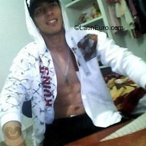 Date this good-looking Venezuela man Jose from Caracas VE2862