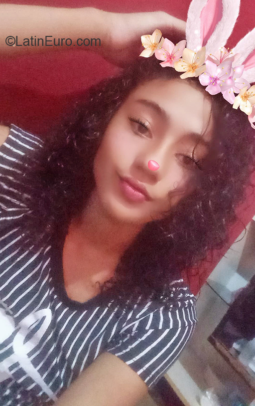 Date this tall Brazil girl Yasmin from Sao Paulo BR11003