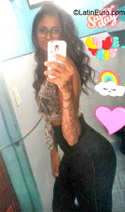 Date this charming Venezuela girl Cynthia from Caracas VE2877