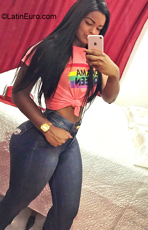 Date this tall Brazil girl Thais from Rio de Janeiro BR11006