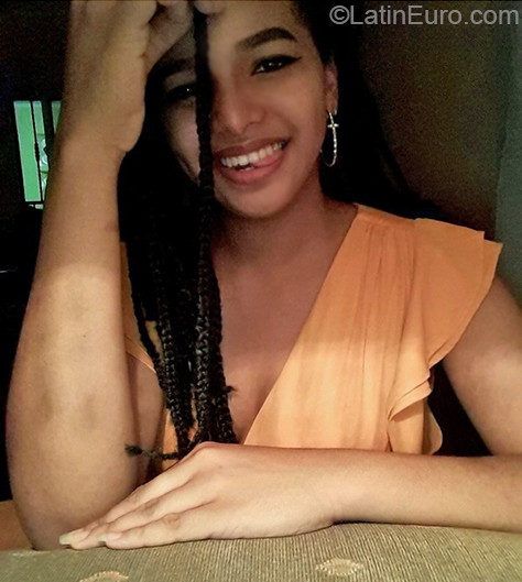 Date this voluptuous Dominican Republic girl Ashley from San Francisco de Macoris DO36982