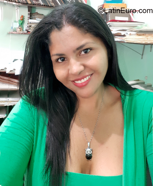Date this stunning Venezuela girl Mary from La Victoria VE2900