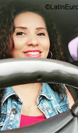 Date this funny Panama girl Linda Michelle from Panama PA1178