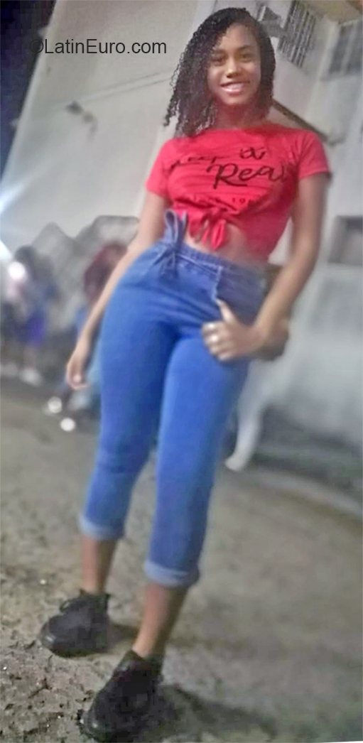 Date this stunning Panama girl Kaila from Panama City PA1179