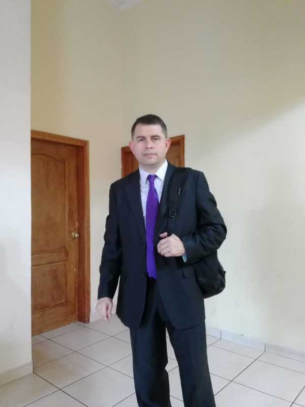 Date this lovely Honduras man Riperbet from Tegucigalpa HN2744