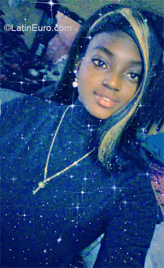 Date this good-looking Dominican Republic girl Yohanna from Barahona DO37072