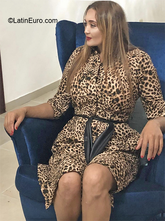 Date this athletic Dominican Republic girl Ana from Nagua DO37092