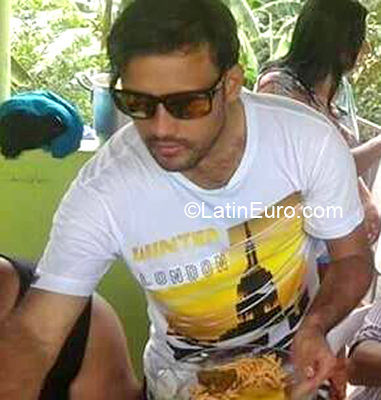 Date this foxy Brazil man Jerbsson from Caruaru BR11020