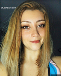 good-looking Colombia girl Laura from Bogota CO26598