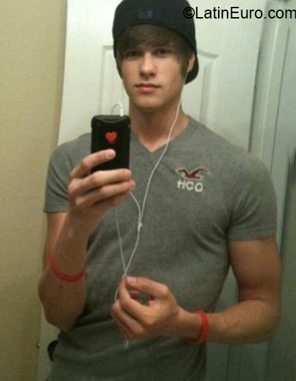 Date this sultry Peru man Dana from Lima PE1481