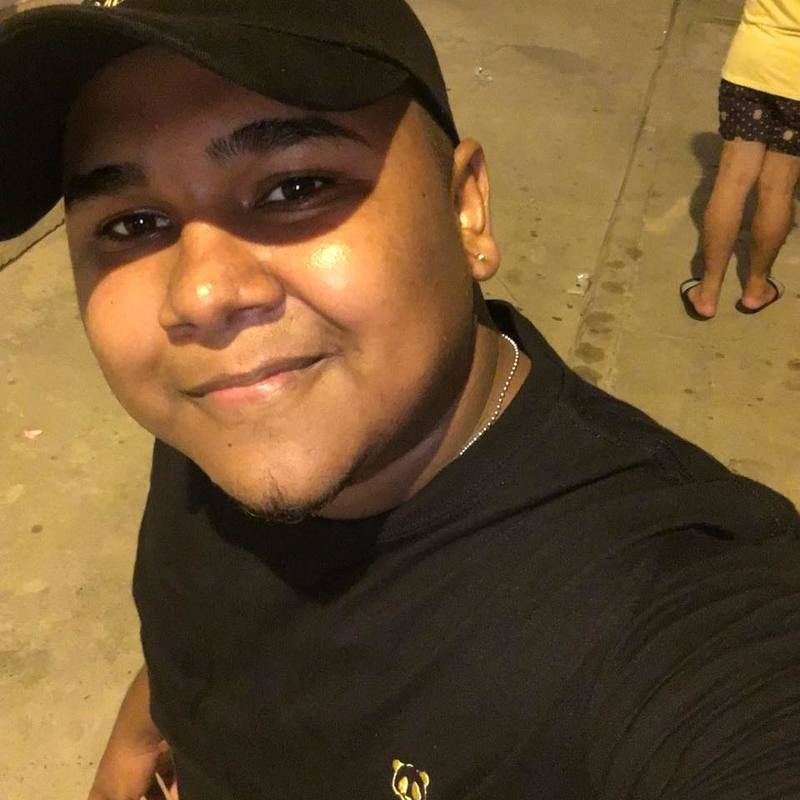 Date this tall Colombia man Lawin ospino ma from Cartagena CO26612