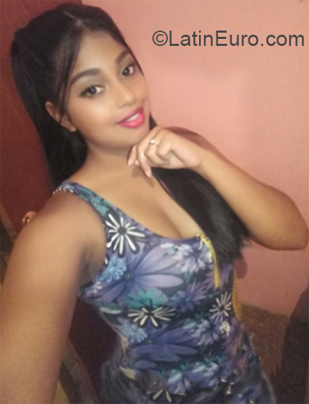 Date this exotic Venezuela girl Milagros from Ciudad Bolivar VE2933