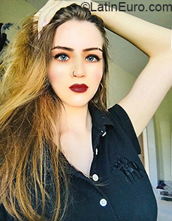 Date this passionate Brazil girl Nicole from Rio de Janeiro BR11028